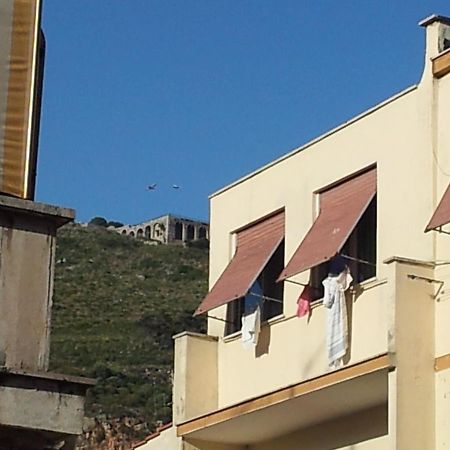 B&B Dimora Di Traiano Terracina Εξωτερικό φωτογραφία