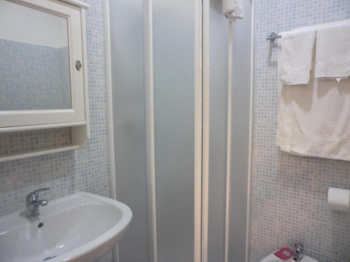 B&B Dimora Di Traiano Terracina Εξωτερικό φωτογραφία