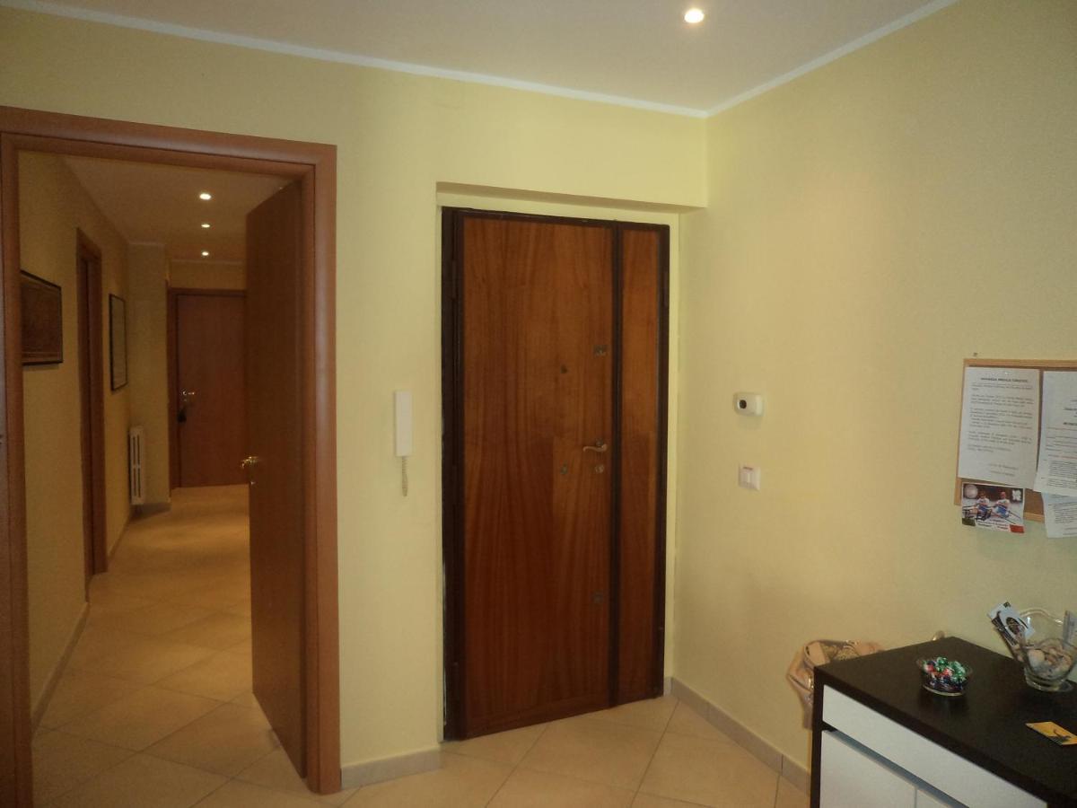 B&B Dimora Di Traiano Terracina Εξωτερικό φωτογραφία