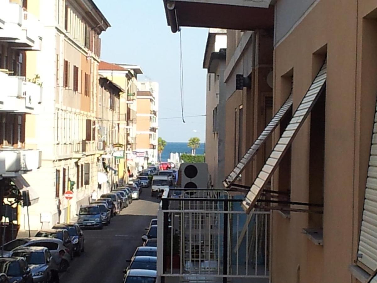 B&B Dimora Di Traiano Terracina Εξωτερικό φωτογραφία